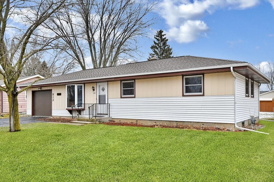 812 Pleasantwood Dr, Kewaskum, WI 53040 Zillow