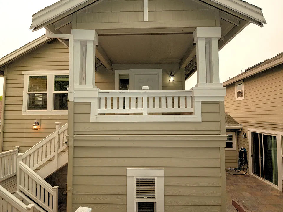 The Corner Carriage House