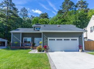 1217 Birdneck Lake Dr, Virginia Beach, VA 23451