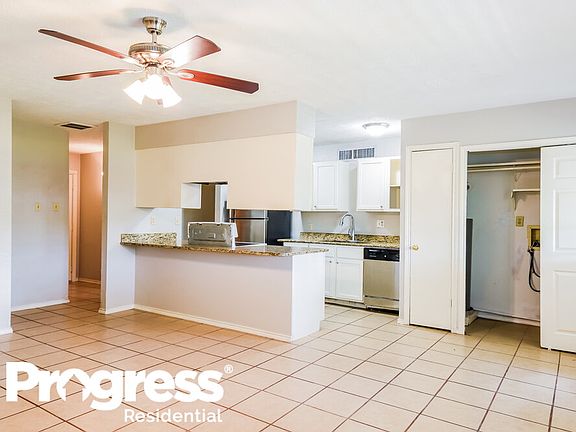 4th image of 14658 Dartwood Dr