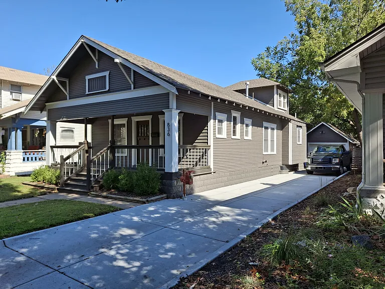 836 N Litchfield Ave — Photo 2