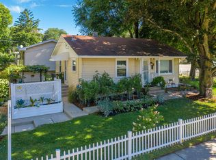 9 W 14th Ave, Naperville, IL 60563