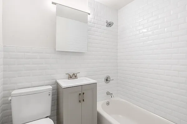 Rented by The Agency | media 5