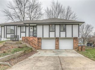 1703 Tweed Ct, Raymore, MO 64083