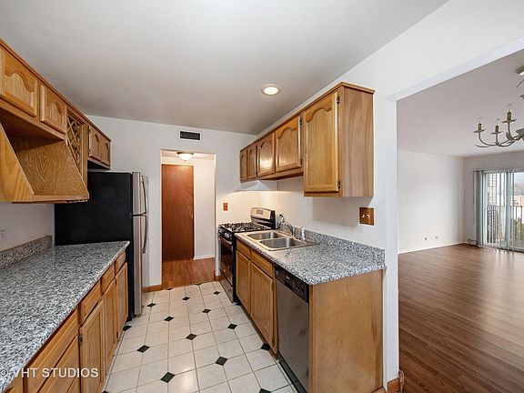 3rd image of 5001 Carriageway Dr APT 314
