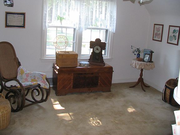 East uptairs bedroom