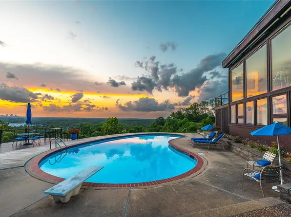 904 Briar Hill Rd, Belleville, IL 62223