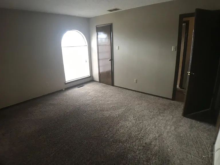 4902 S South Cir #U — Photo 10