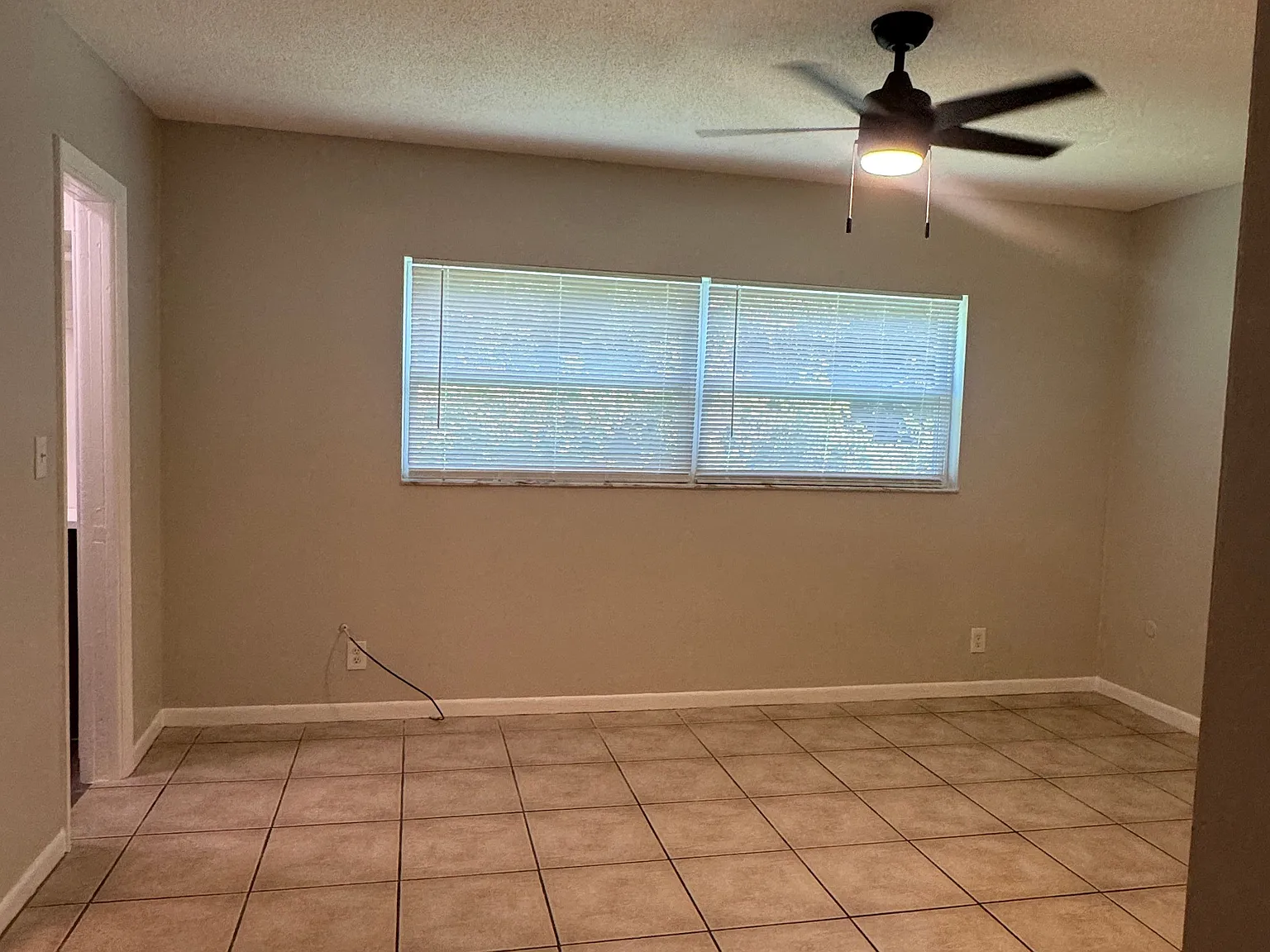 1 bed, 1.0 bath, 600 sqft, $1,320 — Photo 3