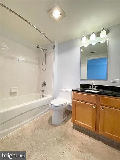 880 N Pollard St #605 — Photo 11