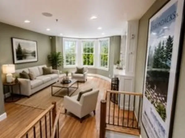 23 Saint Stephen St APT 3, Boston, MA 02115