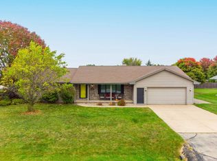 W3092 Whitepine Dr, Appleton, WI 54915