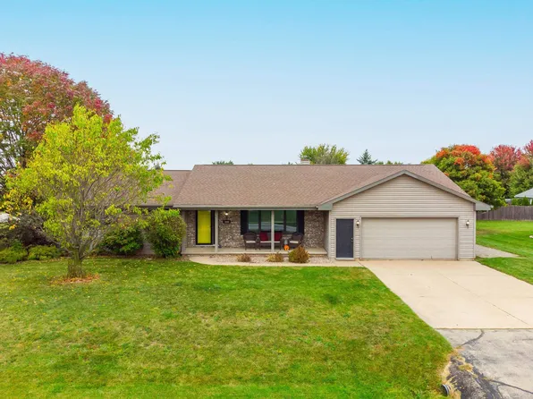 W3092 Whitepine Dr, Appleton, WI 54915