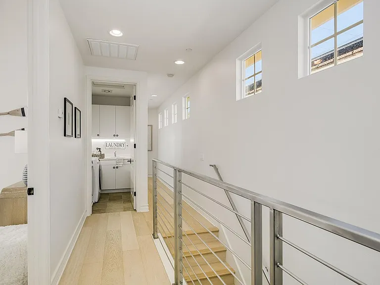 409 N Cedros Ave — Photo 13