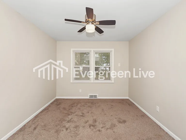 1796 Beaconwood Ave — Photo 9
