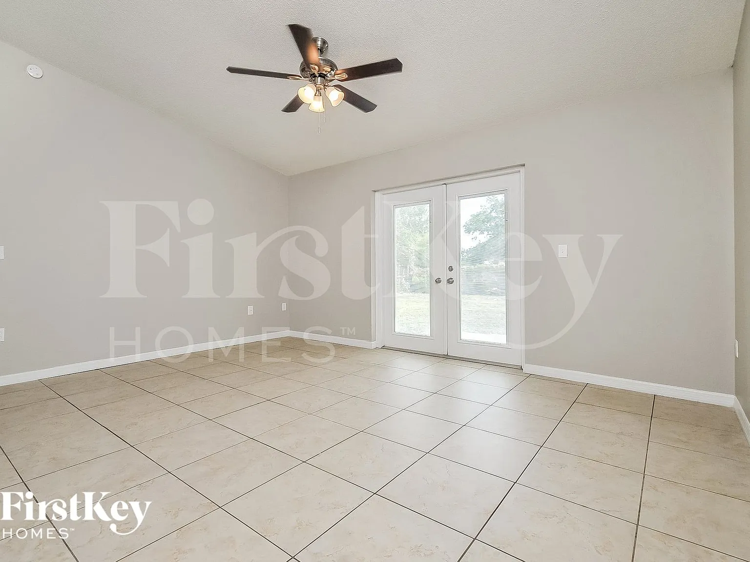 4 bed, 2.0 bath, 1659 sqft, $2,345 — Photo 2