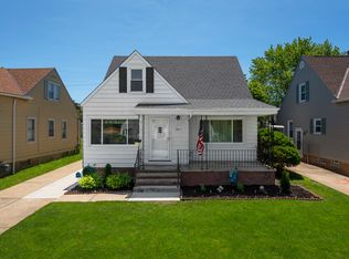 7911 Ivandale Dr, Parma, OH