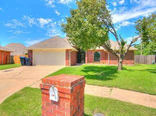 18517 Chestnut Oak Dr, Edmond, OK 73012