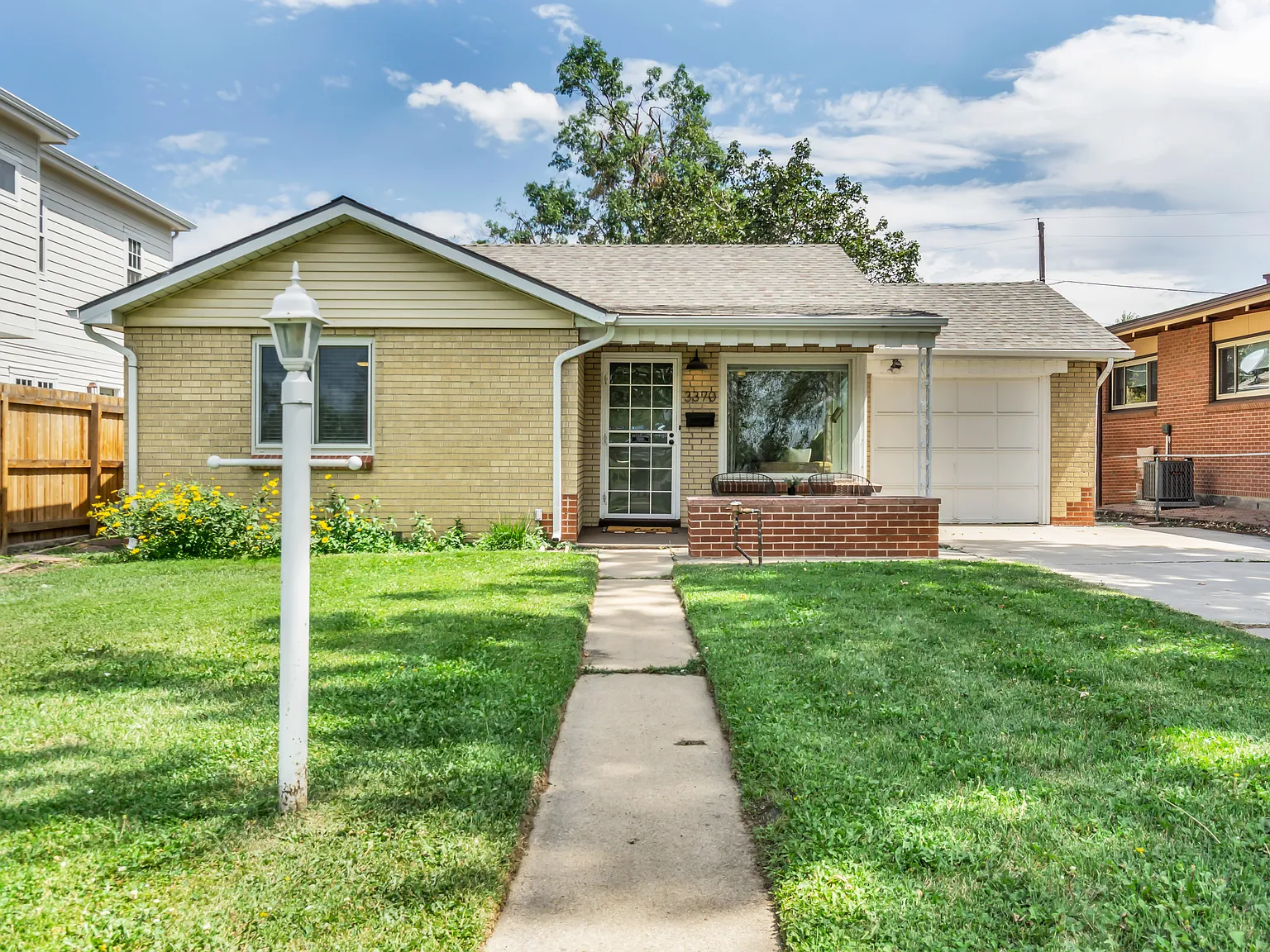 3 bed, 1338 sqft, $3,100 — Photo 1