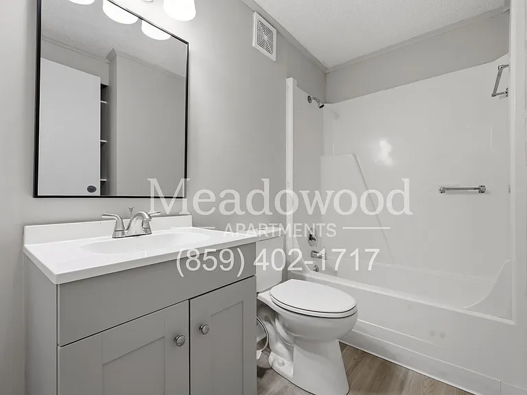 Meadowood Apartments — Photo 14
