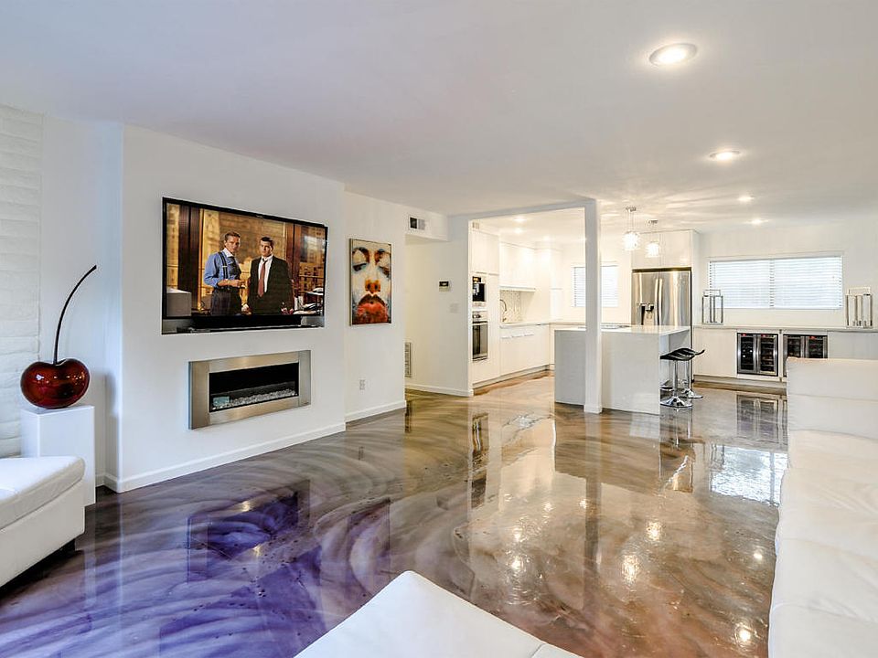 1st image of 1901 E Missouri Ave APT 104
