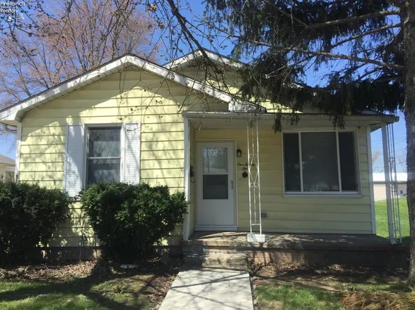 122 S 5th St, Fremont, OH 43420