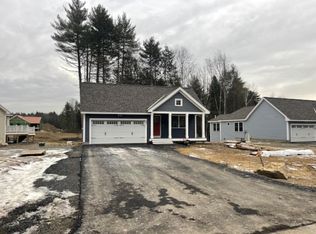 35 Three Ponds Dr, Brentwood, NH 03833