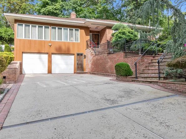 1 Crystal Drive, Great Neck, NY 11021