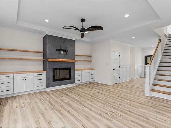5th image of 3787 Peony Way