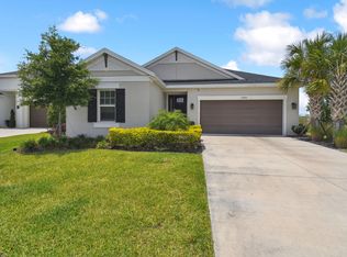 33500 Castaway Loop, Wesley Chapel, FL 33543