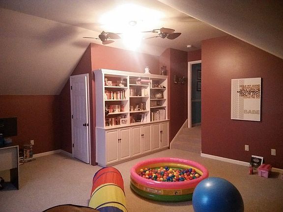 4th image of 629 Independence Dr E #House