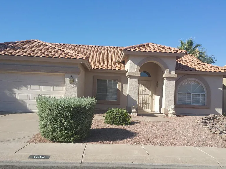 634 W Silver Creek Rd — Photo 2