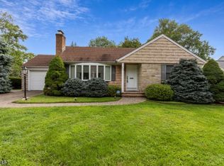 226 Oak Tree Rd, Mountainside, NJ 07092