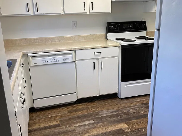 1053 Unaweep Ave — Photo 4