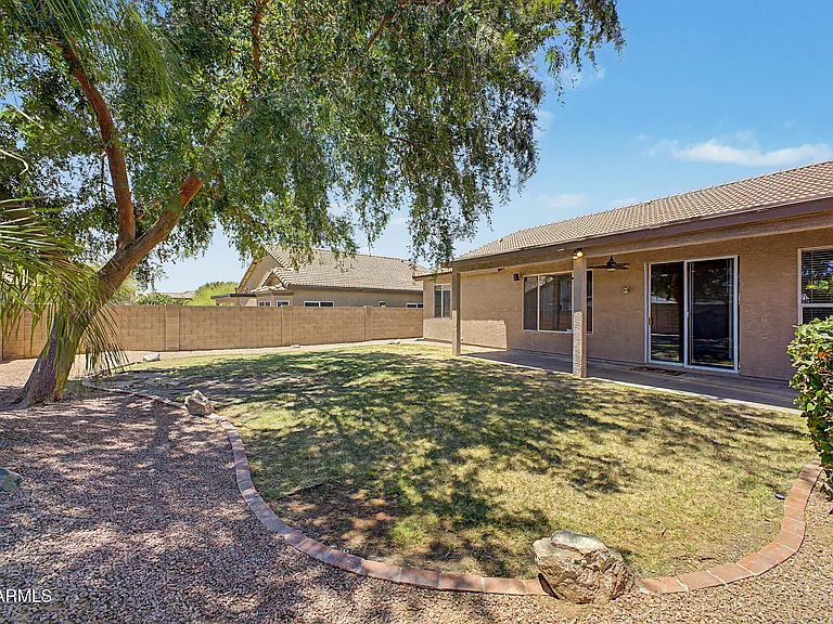 4545 E Rowel Rd — Photo 36