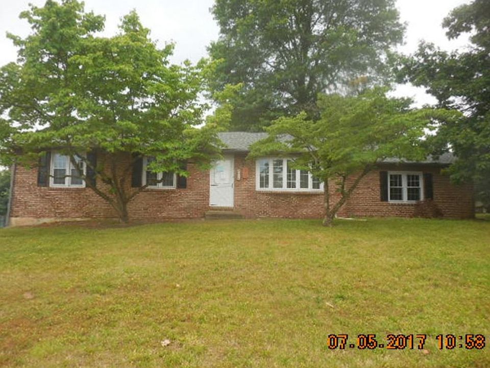 1st image of 7 Aspen Ct