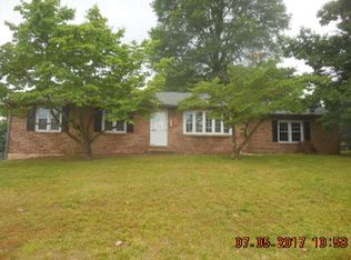 7 Aspen Ct, Douglassville, PA 19518