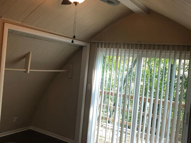 2464 Dundee Dr — Photo 4