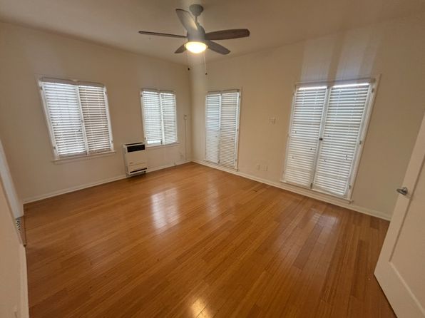121 S Rexford Dr APT 2