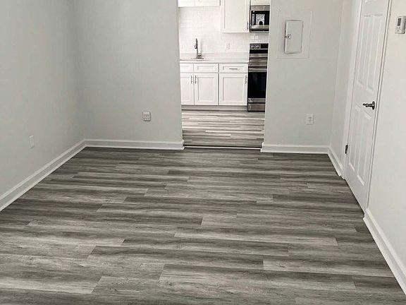 4th image of 37 Hill Ave #11656977