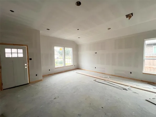 15819 Red Maple Ln, Santa Fe, TX 77517