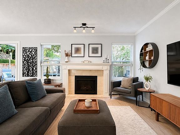 2nd image of 4855 57th St #9