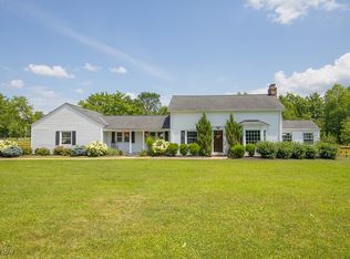 14149 Caves Rd, Novelty, OH 44072