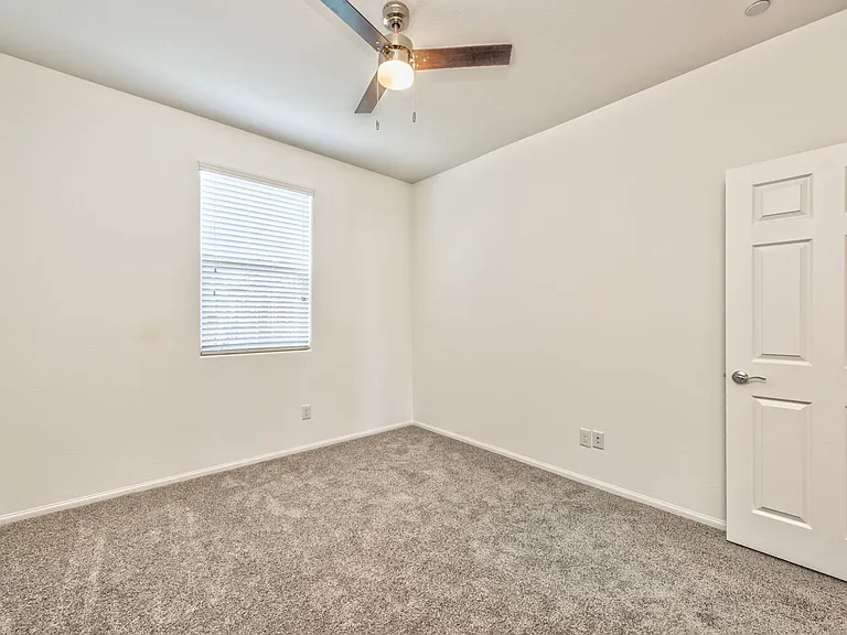 624 Sedum Ave — Photo 12