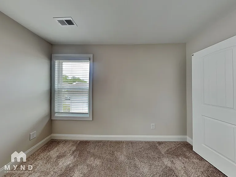 460 Access Dr — Photo 10