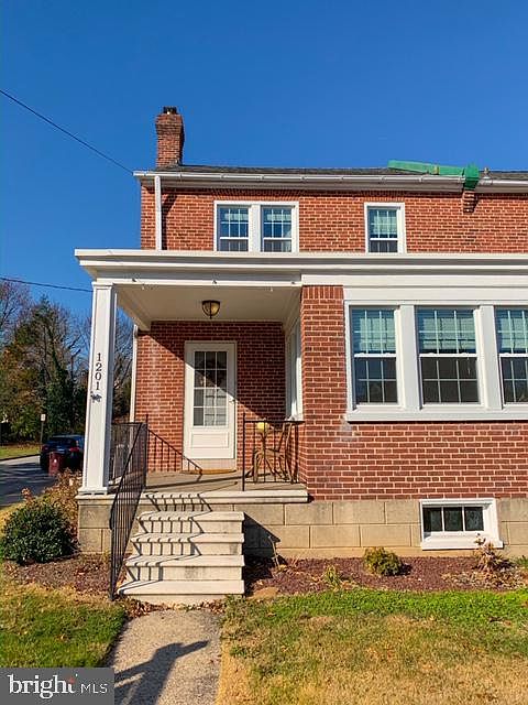 1st image of 1201 Woodlawn Ave