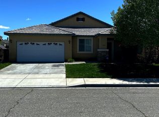11789 Dellwood St, Victorville, CA 92392