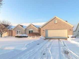 4209 Waterbend Dr E, Maumee, OH 43537