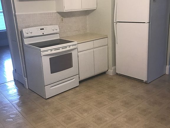 2nd image of 21 Addison St #2