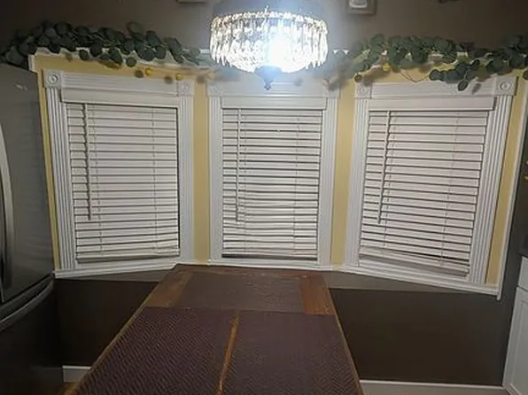 8763 W Eagle St, Hodgkins, IL 60525